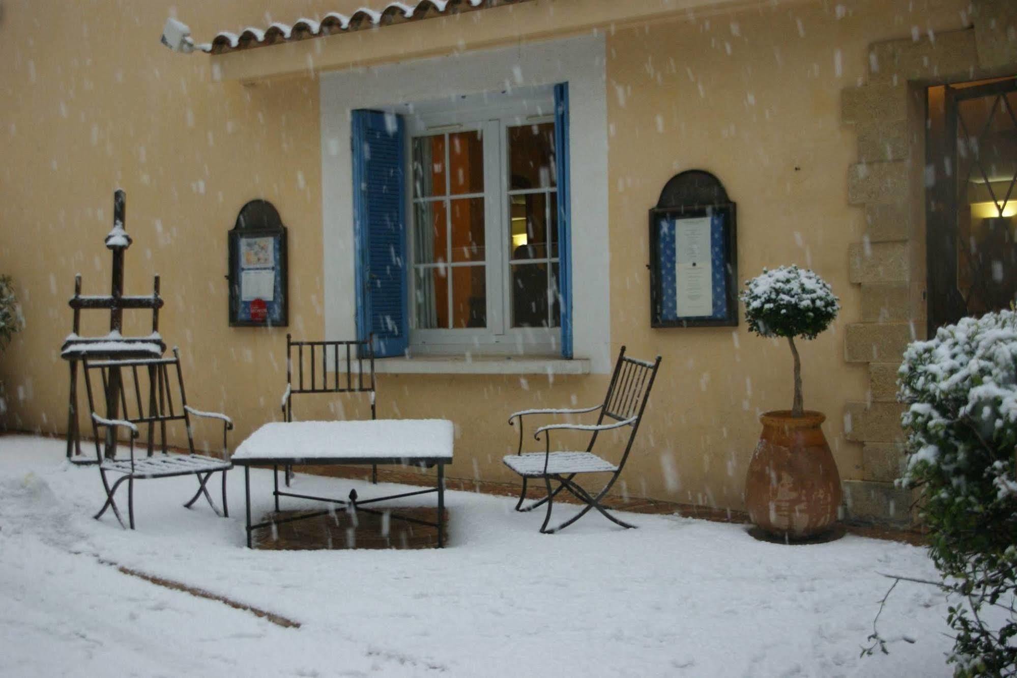 Auberge Des Glycines Porquerolles Exterior photo